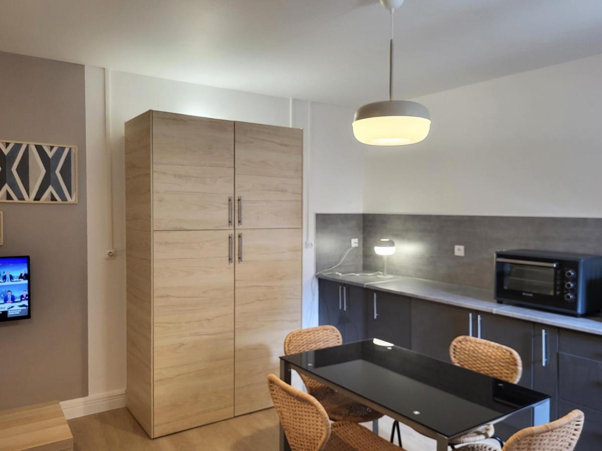 Appartement 1 Chambre, Cuisine, Coin Salon, Salle De Bain サン・クロード エクステリア 写真